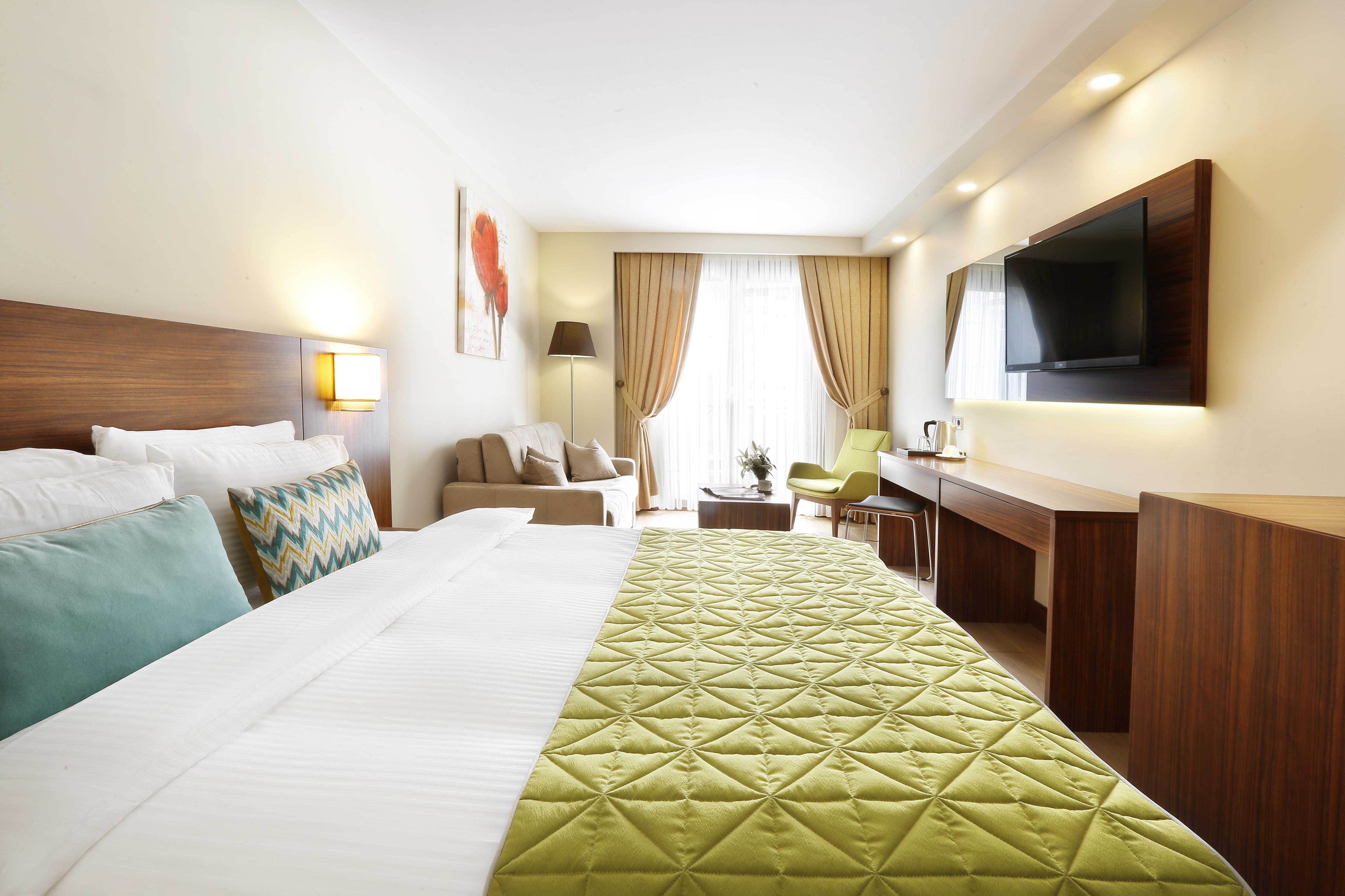 Otel The White Orient 4*